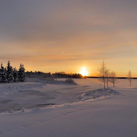 Hotelli Kultainen Joutsen Kuusamo Exterior photo