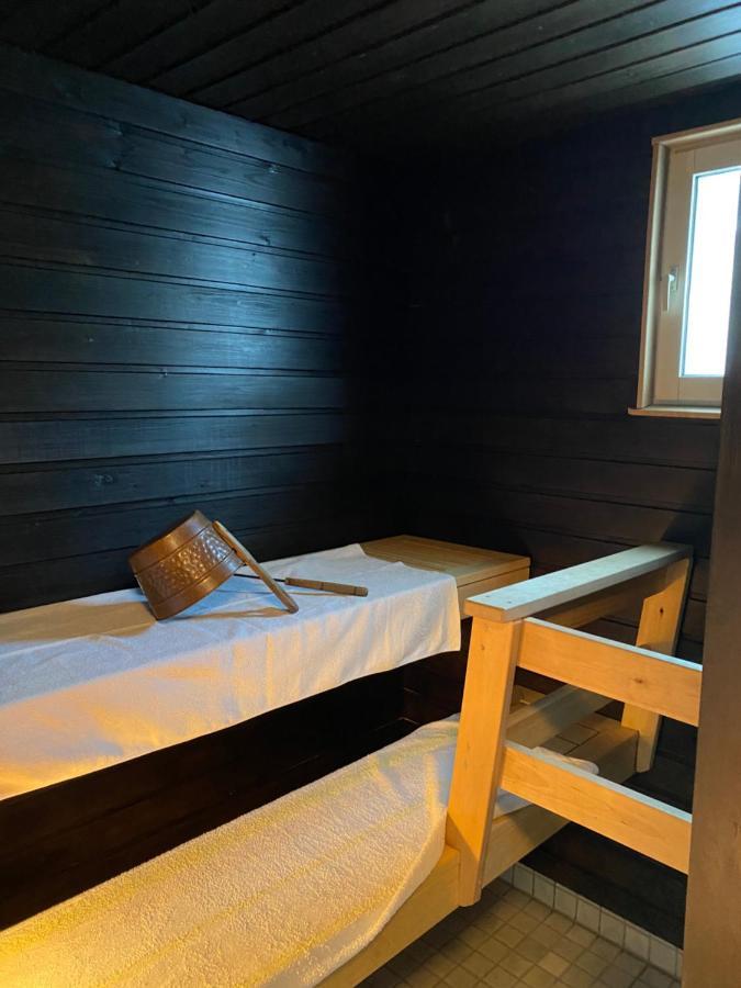 Hotelli Kultainen Joutsen Kuusamo Exterior photo